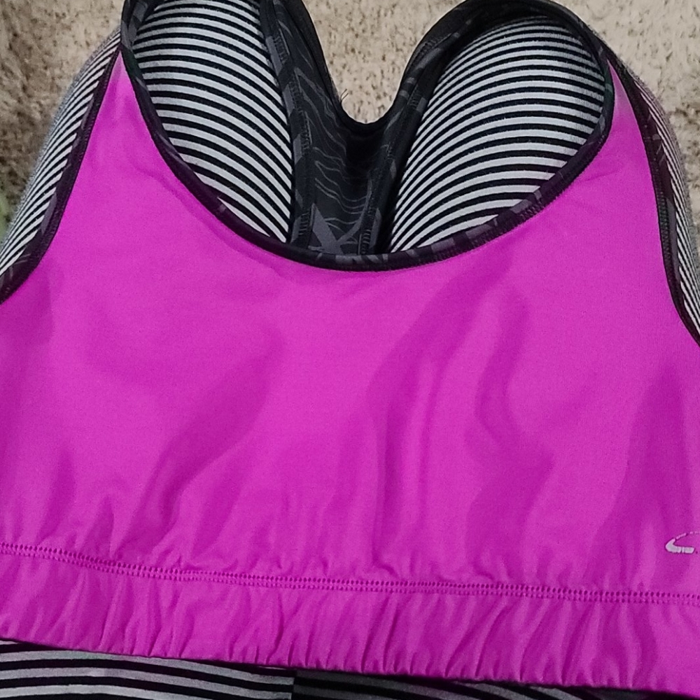 Reversible Sports Bra - Picture 3 of 3